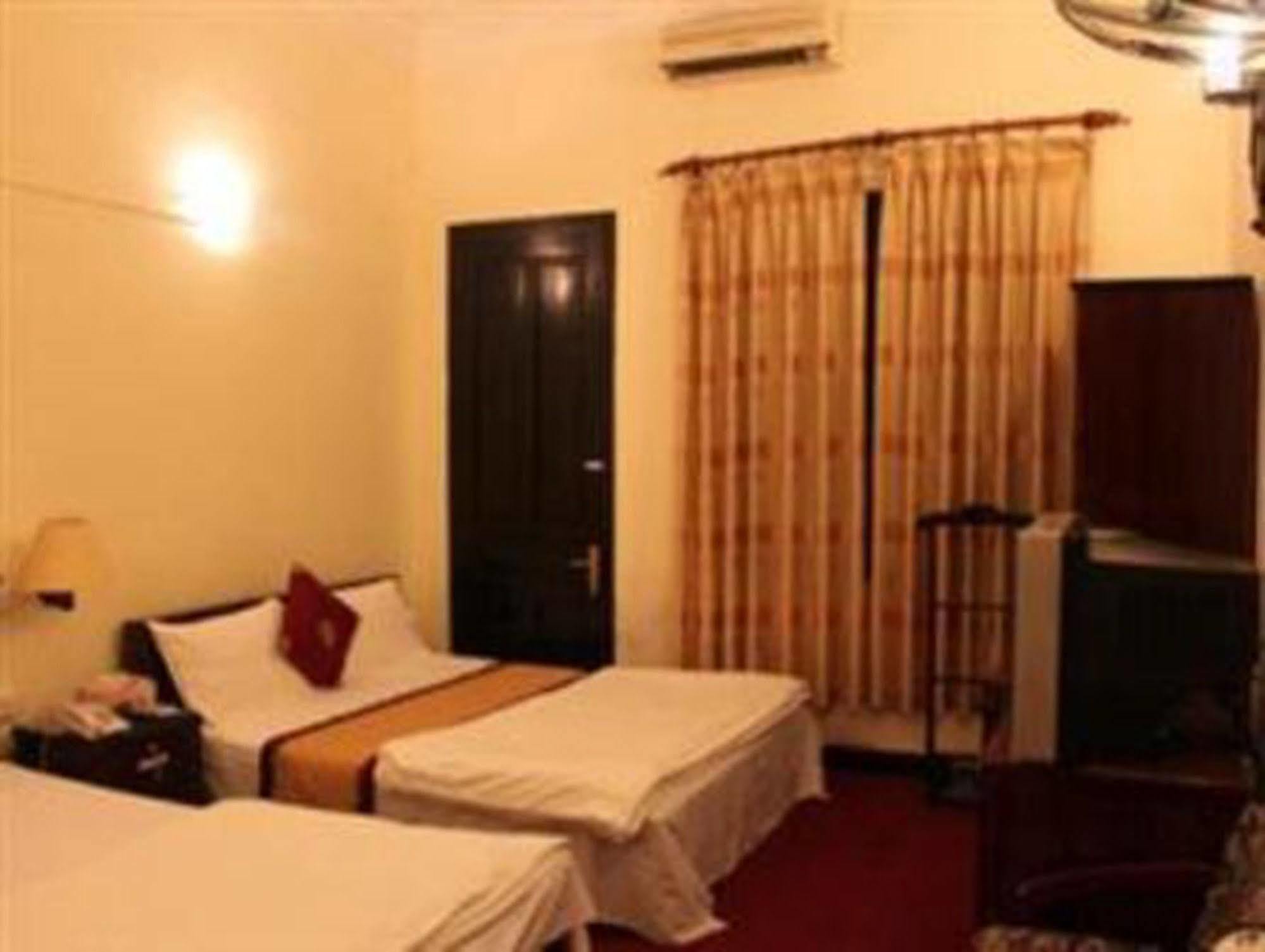 A25 Hotel - 12 Lien Tri Hanoi Luaran gambar